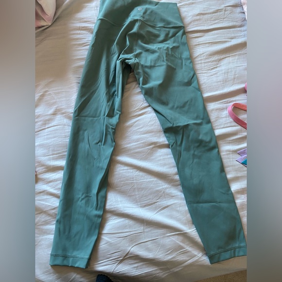 Lululemon Tidewater Teal Wunder Under - Picture 2 of 3